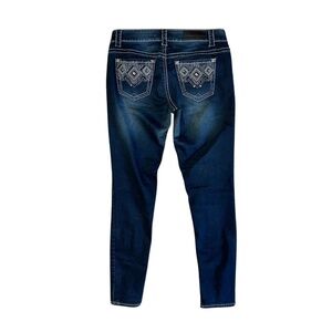 twentyone black rue21 Women's Size 7 / 8 Dark Blue Skinny Jeans
